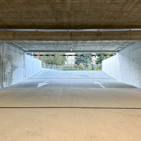 Rzeszów - Nowy parking dwupoziomowy przy szpitalu MSWiA w Rzeszowie - fot 18