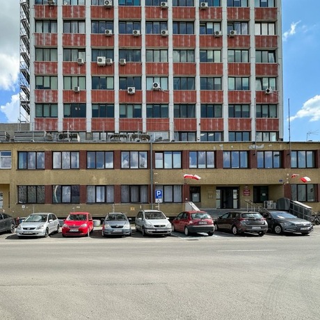 Rzeszów - Modernizacja 15-piętrowego biurowca na ul. Geodetów w Rzeszowie [kwiecień 2025] - fot 17