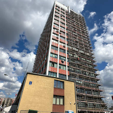 Rzeszów - Modernizacja 15-piętrowego biurowca na ul. Geodetów w Rzeszowie [kwiecień 2025] - fot 11