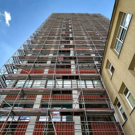 Rzeszów - Modernizacja 15-piętrowego biurowca na ul. Geodetów w Rzeszowie [kwiecień 2025] - fot 7