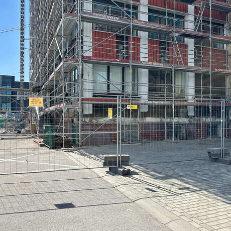 Rzeszów - Modernizacja 15-piętrowego biurowca na ul. Geodetów w Rzeszowie [kwiecień 2025] - fot 5