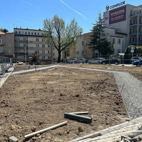 Rzeszów - Budowa ogrodu kieszonkowego przy Estradzie Rzeszowskiej [kwiecień 2025] - fot 12