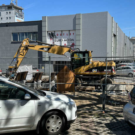 Rzeszów - Budowa ogrodu kieszonkowego przy Estradzie Rzeszowskiej [kwiecień 2025] - fot 6