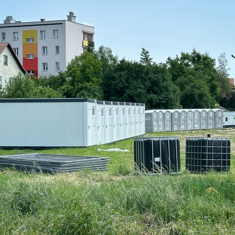 Rzeszów - KultURalia 2025. Budowa miasteczka studenckiego i wielkiej sceny koncertowej - fot 11