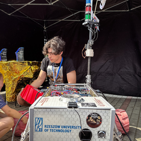 Rzeszów - Moc Odkrywców - Rzeszowski Piknik Nauki i Techniki 2025 - fot 32