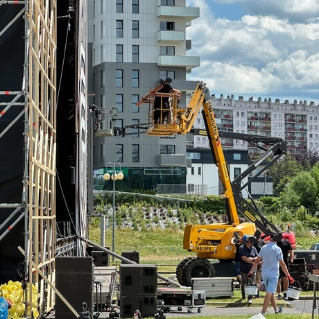 Rzeszów - Budowa sceny Koncertu Głównego ESK 2025 - fot 2