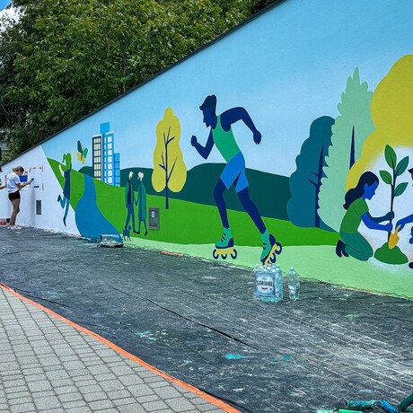 Rzeszów - Tworzenie nowego muralu przy hali Podpromie w Rzeszowie [25.06.2025] - fot 15