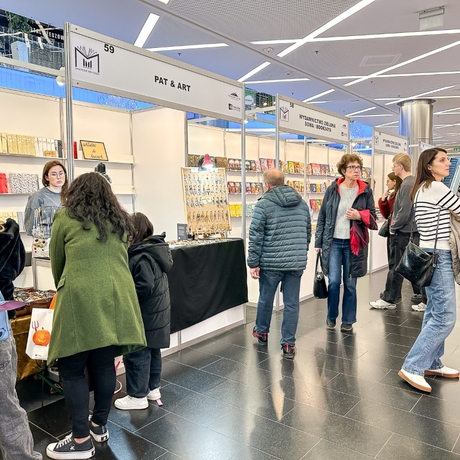 Rzeszów - Świąteczne Targi Książki 2025 w Rzeszowie - fot 8