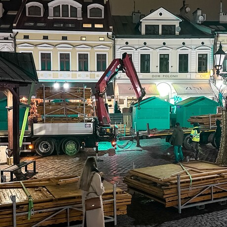 Rzeszów - Budowa Świątecznego Miasteczka w Rzeszowie - fot 8