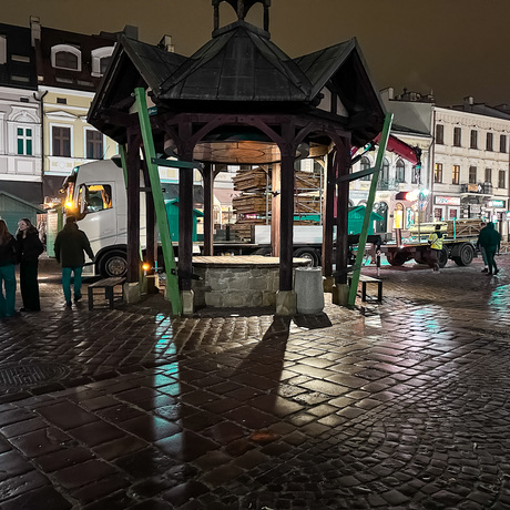 Rzeszów - Budowa Świątecznego Miasteczka w Rzeszowie - fot 10