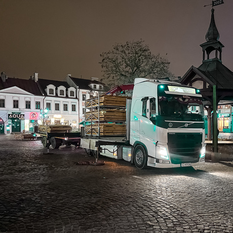 Rzeszów - Budowa Świątecznego Miasteczka w Rzeszowie - fot 9