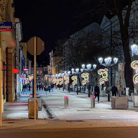 Rzeszów - Świąteczne oświetlenie Rzeszowa w sezonie 2025 / 2026 - fot 37