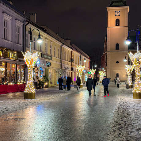 Rzeszów - Świąteczne oświetlenie Rzeszowa w sezonie 2025 / 2026 - fot 11