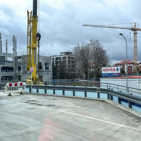 Rzeszów - Budowa piętrowego parkingu i lądowiska przy KSW nr 2 w Rzeszowie [luty 2026] - fot 13