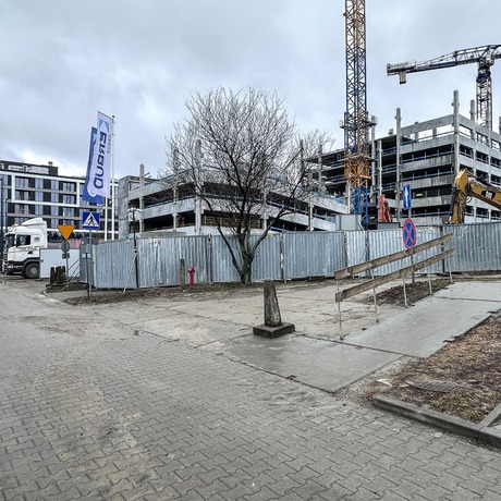Rzeszów - Budowa piętrowego parkingu i lądowiska przy KSW nr 2 w Rzeszowie [luty 2026] - fot 1