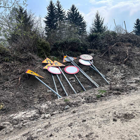 Rzeszów - Budowa kładki nad rzeką Strug na osiedlu Drabinianka [kwiecień 2026] - fot 10