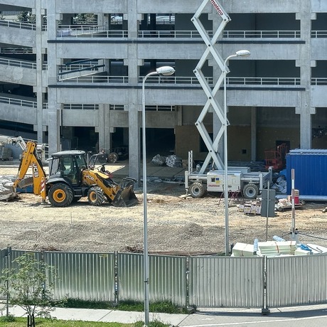 Rzeszów - Budowa piętrowego parkingu i lądowiska przy KSW nr 2 w Rzeszowie [maj 2026] - fot 11