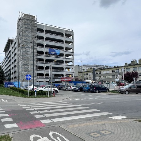 Rzeszów - Budowa piętrowego parkingu i lądowiska przy KSW nr 2 w Rzeszowie [maj 2026] - fot 22