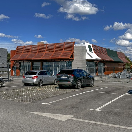 Rzeszów - Budowa restauracji McDonald's przy E. Leclerc Rzeszów - fot 1