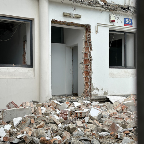 Rzeszów - Rozbiórka budynków biurowych i usługowych przy skrzyżowaniu ul. Dąbrowskiego z ul. Zofii Chrzanowskiej - fot 19