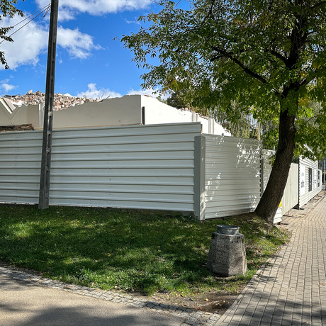 Rzeszów - Rozbiórka budynków biurowych i usługowych przy skrzyżowaniu ul. Dąbrowskiego z ul. Zofii Chrzanowskiej - fot 23