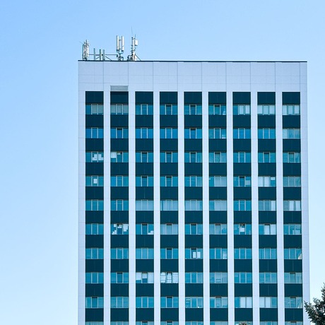 Rzeszów - Modernizacja 15-piętrowego biurowca na ul. Geodetów w Rzeszowie [wrzesień 2026] - fot 13