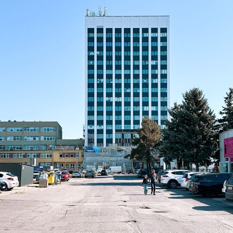 Rzeszów - Modernizacja 15-piętrowego biurowca na ul. Geodetów w Rzeszowie [wrzesień 2026] - fot 1