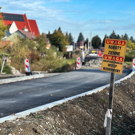 Rzeszów - Budowa kładki nad rzeką Strug na osiedlu Drabinianka [październik 2026] - fot 13