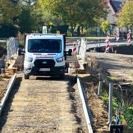 Rzeszów - Budowa kładki nad rzeką Strug na osiedlu Drabinianka [październik 2026] - fot 10