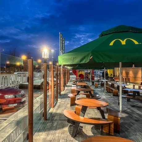 Rzeszów - Otwarcie McDonald's przy hipermarkecie E. Leclerc w Rzeszowie - fot 15