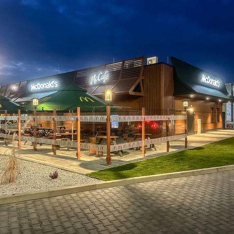 Rzeszów - Otwarcie McDonald's przy hipermarkecie E. Leclerc w Rzeszowie - fot 14