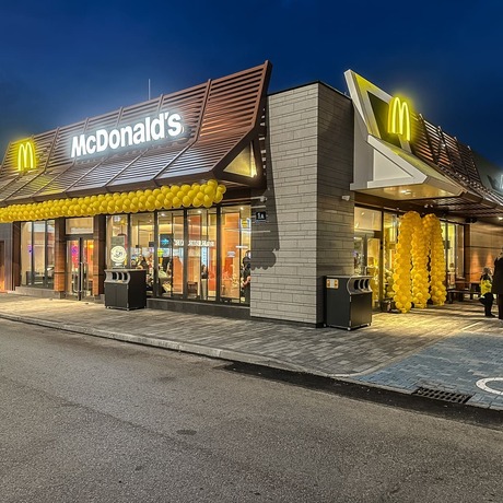 Rzeszów - Otwarcie McDonald's przy hipermarkecie E. Leclerc w Rzeszowie - fot 1
