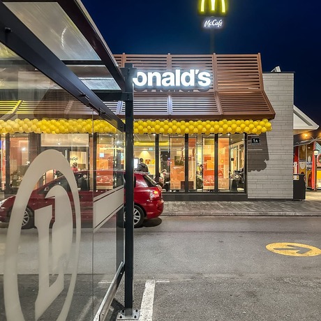 Rzeszów - Otwarcie McDonald's przy hipermarkecie E. Leclerc w Rzeszowie - fot 22