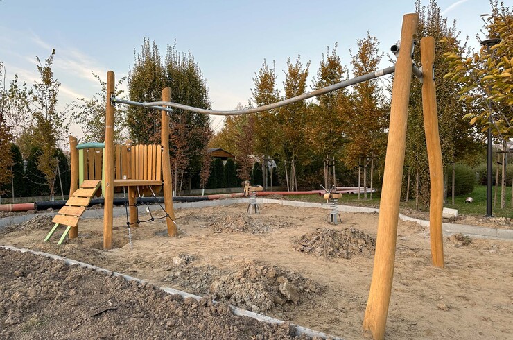 Rzeszów - Budowa ogrodu kieszonkowego w rejonie ul. Karola Wojtyły na os. Biała [październik 2024]