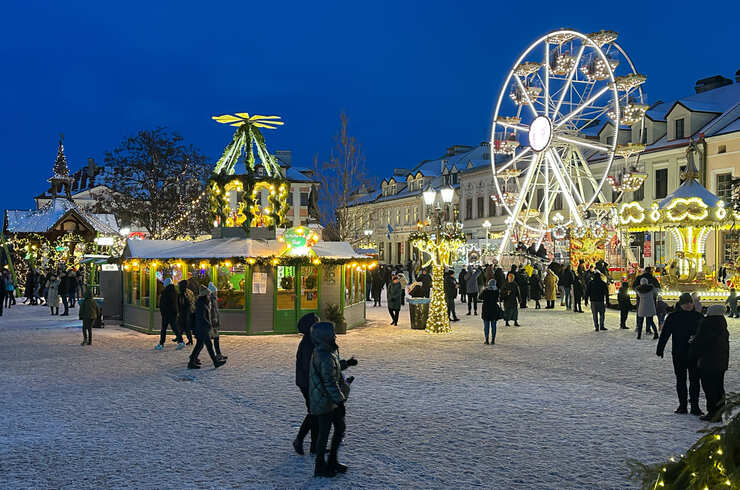 Świąteczne Miasteczko i iluminacje w centrum Rzeszowa