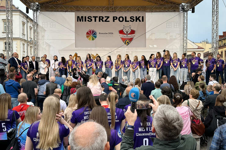 Siatkarki KS DevelopRes Rzeszów świętują mistrzostwo Polski