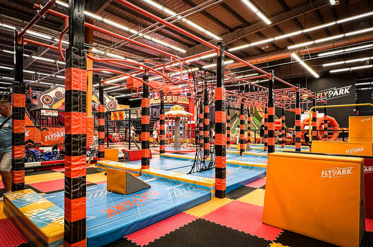 FlyPark w Rzeszowie - największy kryty park rozrywki na Podkarpaciu