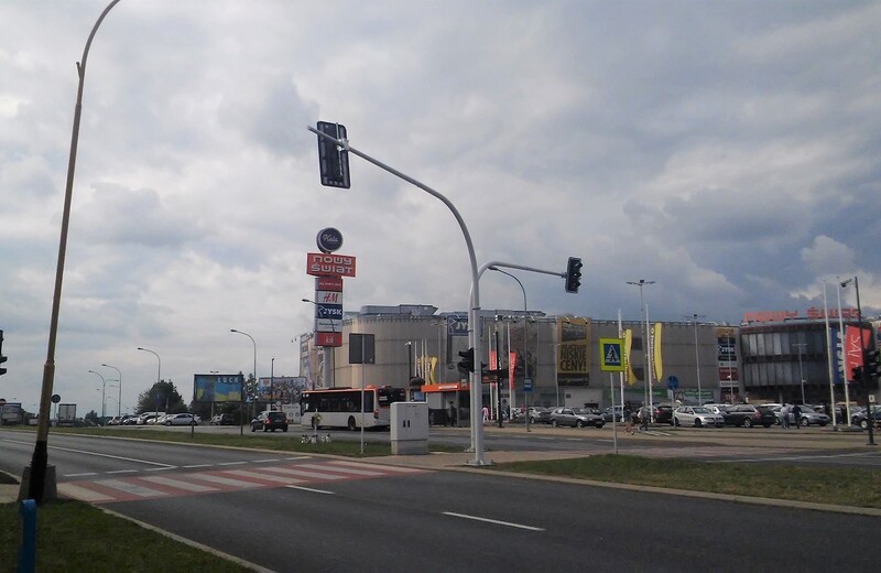 W rejonie C.H. Nowy Świat zamontowano sygnalizację świetlną 