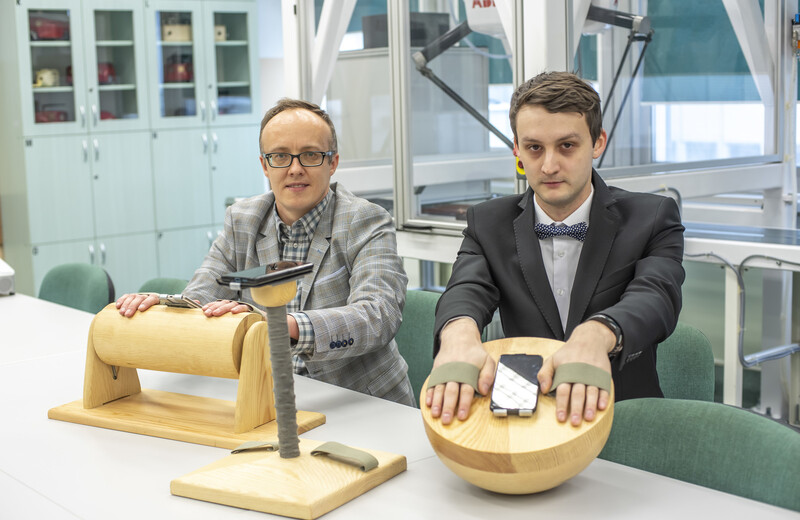 System do rehabilitacji rąk stworzony na Politechnice Rzeszowskiej doceniony w konkursie „StudentWynalazca”