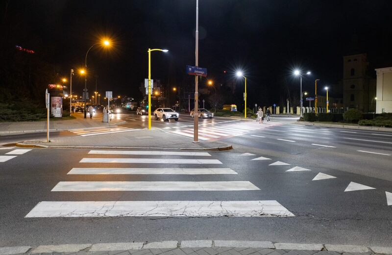 Doświetlono przejście dla pieszych na al. Cieplińskiego