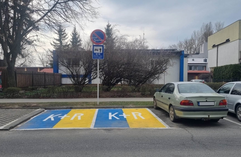 Przy ul. Kochanowskiego powstały nowe miejsca kiss&ride