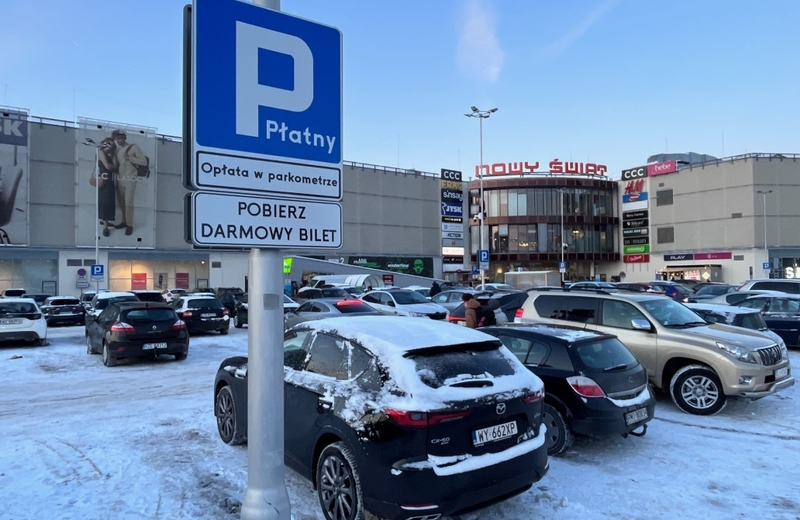 Parkomaty przy Galerii Nowy Świat. Płatny postój powyżej 2 godzin