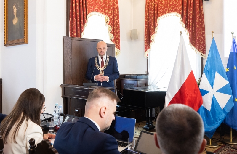 Konrad Fijołek rozpoczął nową kadencję. "Chcę rozwijać 4 filary funkcjonowania miasta"