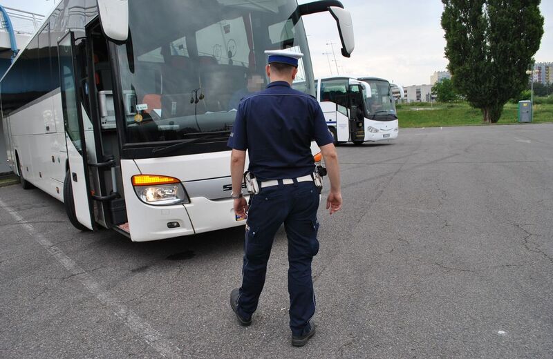 Stały punkt kontroli autokarów przy hali Podpromie 