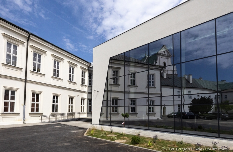 Nowa hala sportowa I LO jest już gotowa [ZDJĘCIA]