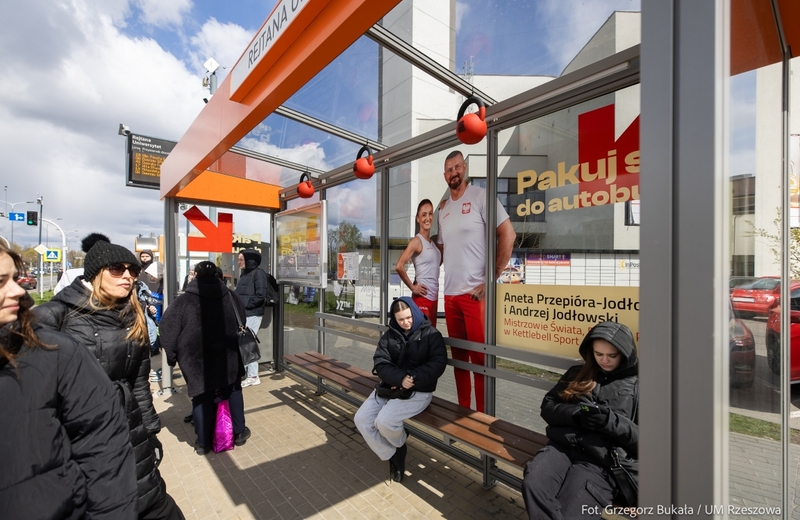 Kolejni sportowcy wspierają kampanię promującą rzeszowską komunikację miejską