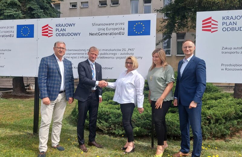 Nowoczesne „elektryki” dla ZG PKS. Podpisano umowę