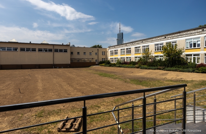 Nowe boiska przy rzeszowskich szkołach jeszcze na tych wakacjach