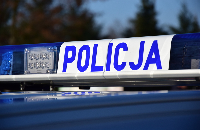 Leżał na poboczu drogi, miał 6 promili. Świadek zawiadomił policję