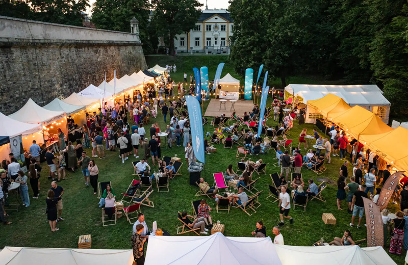 Wino, sery i muzyka w fosie Zamku Lubomirskich. Rusza Carpathian Wine Fest w Rzeszowie